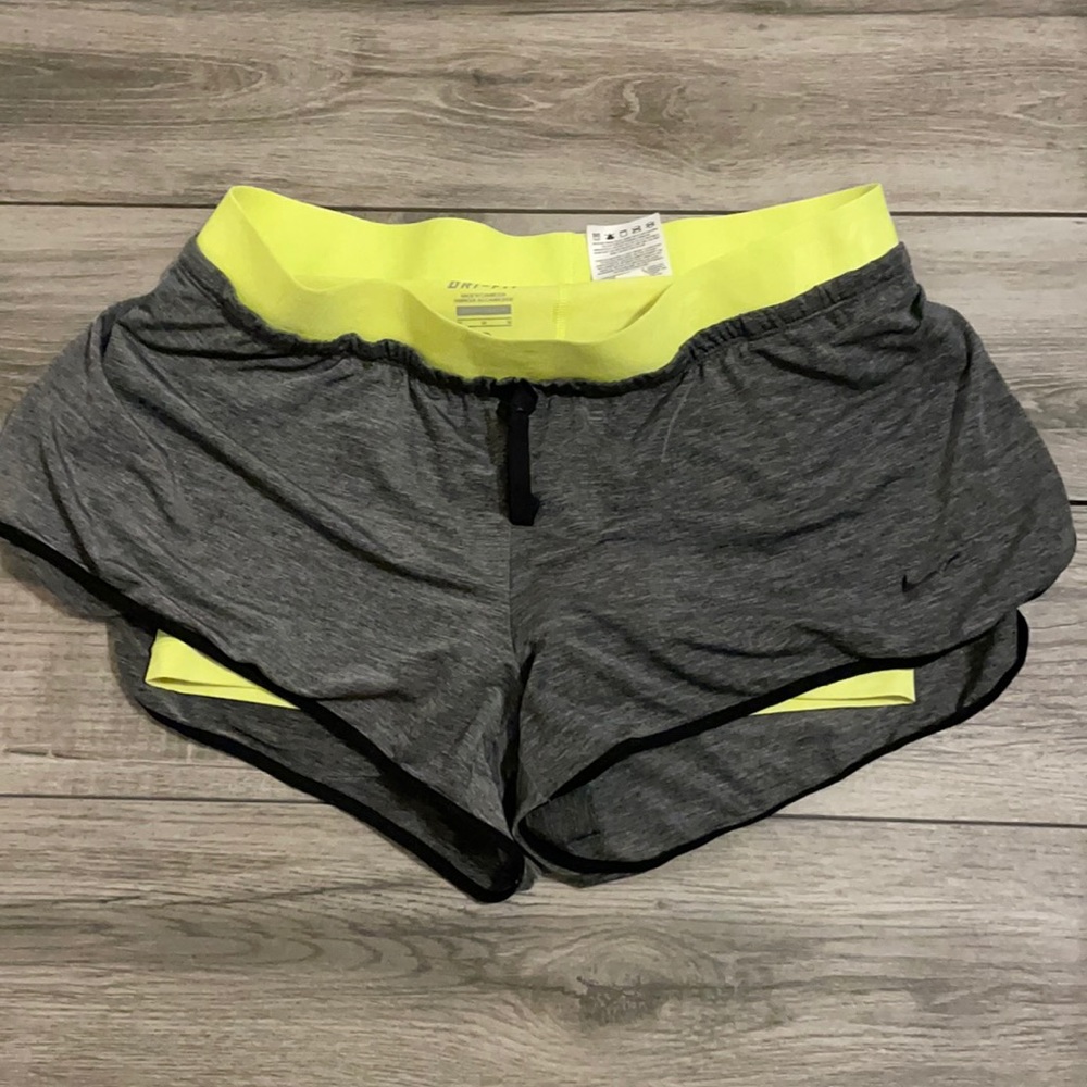 Nike size medium dri fit workout shorts